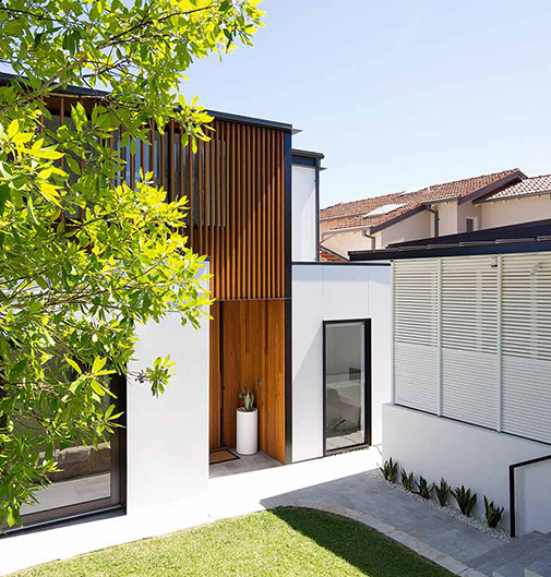 Landscaper in Byron